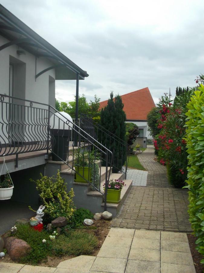 Eguisheim Village Prefere Des Francais Grand Studio ภายนอก รูปภาพ